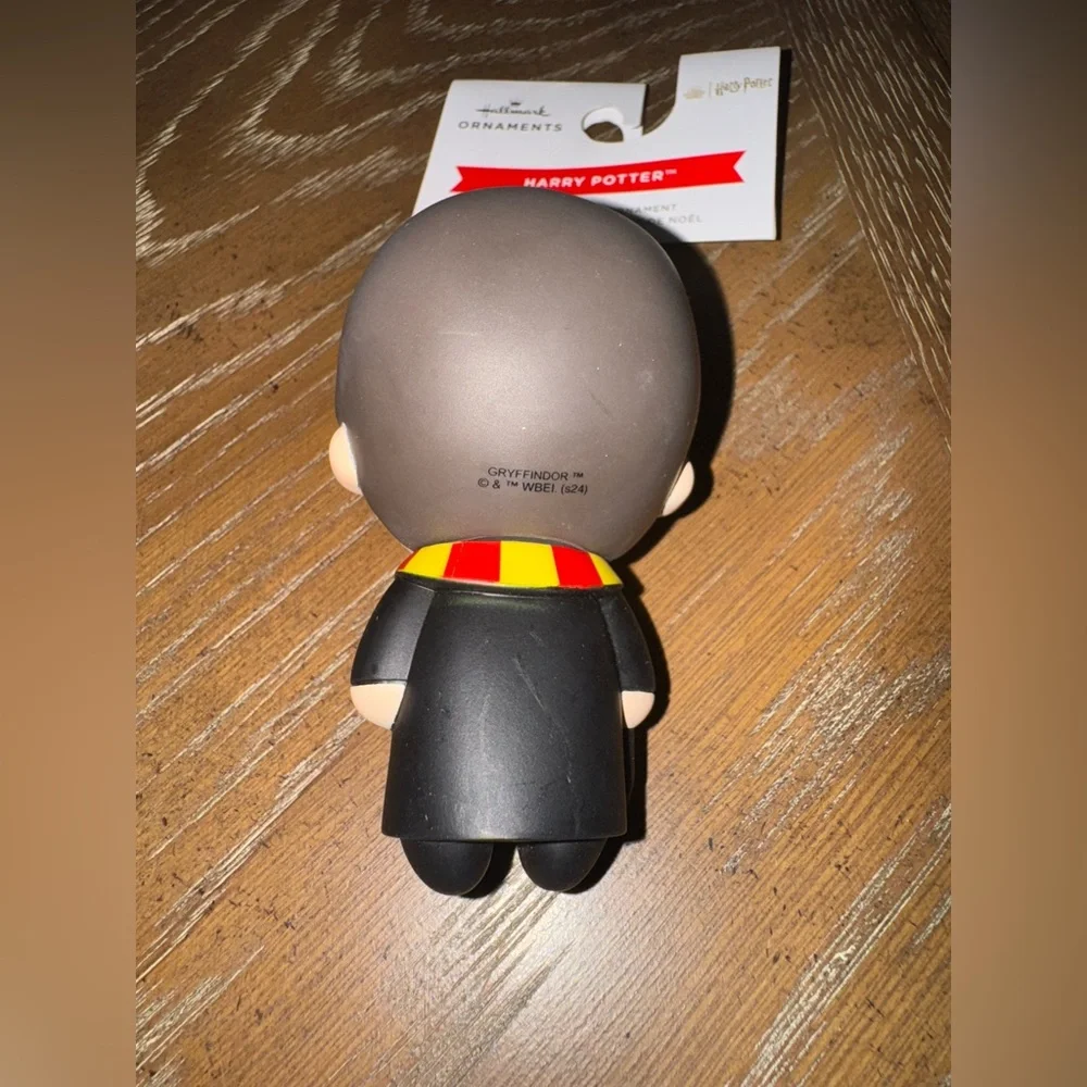 Hallmark Harry Potter Christmas Ornament GRYFFINDOR‎ & WBEI